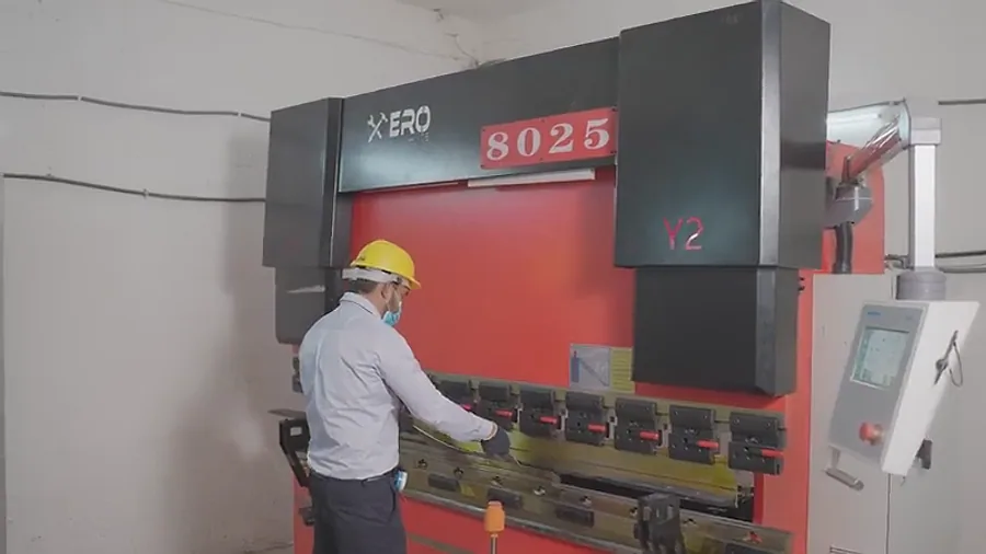 Press brake forming a part at Sakshi Tools, Faridabad