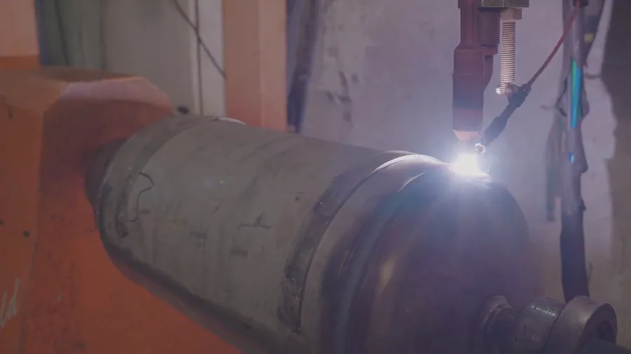A welder running a seam on a vessel shell at Sakshi Tools, Faridabad